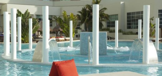Me Cancun Resort