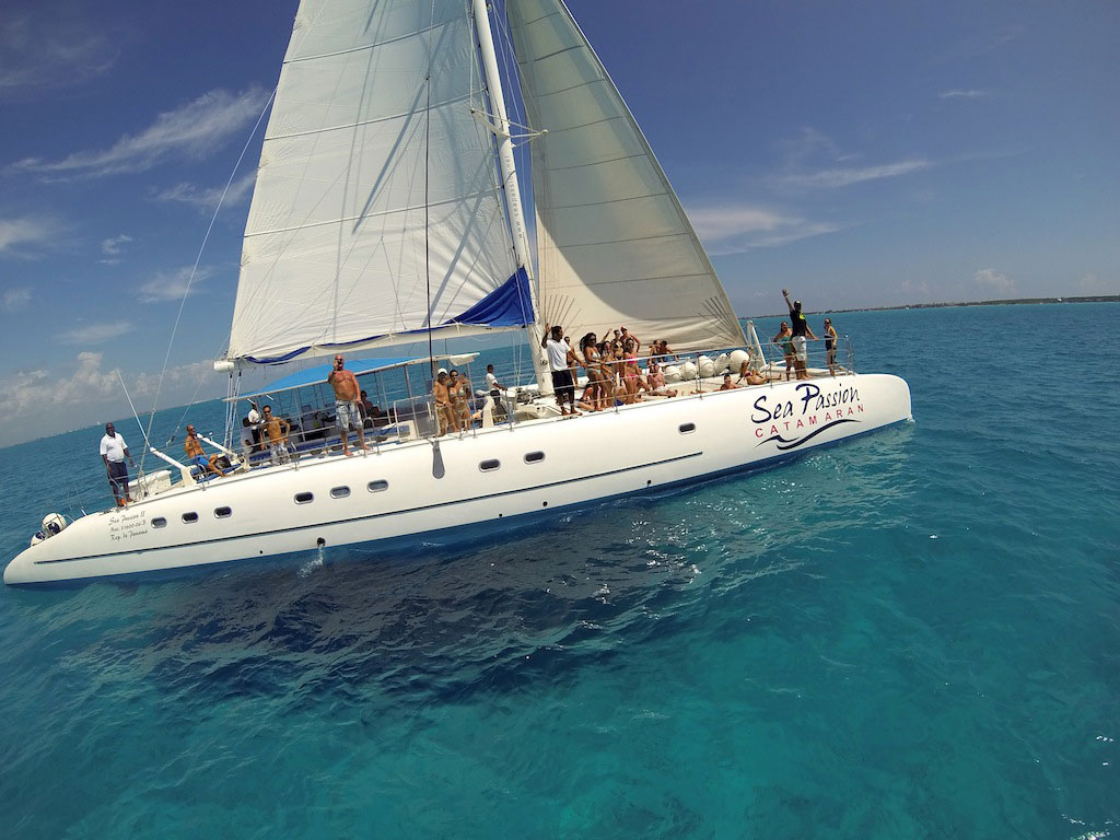 catamaran boat trips cancun